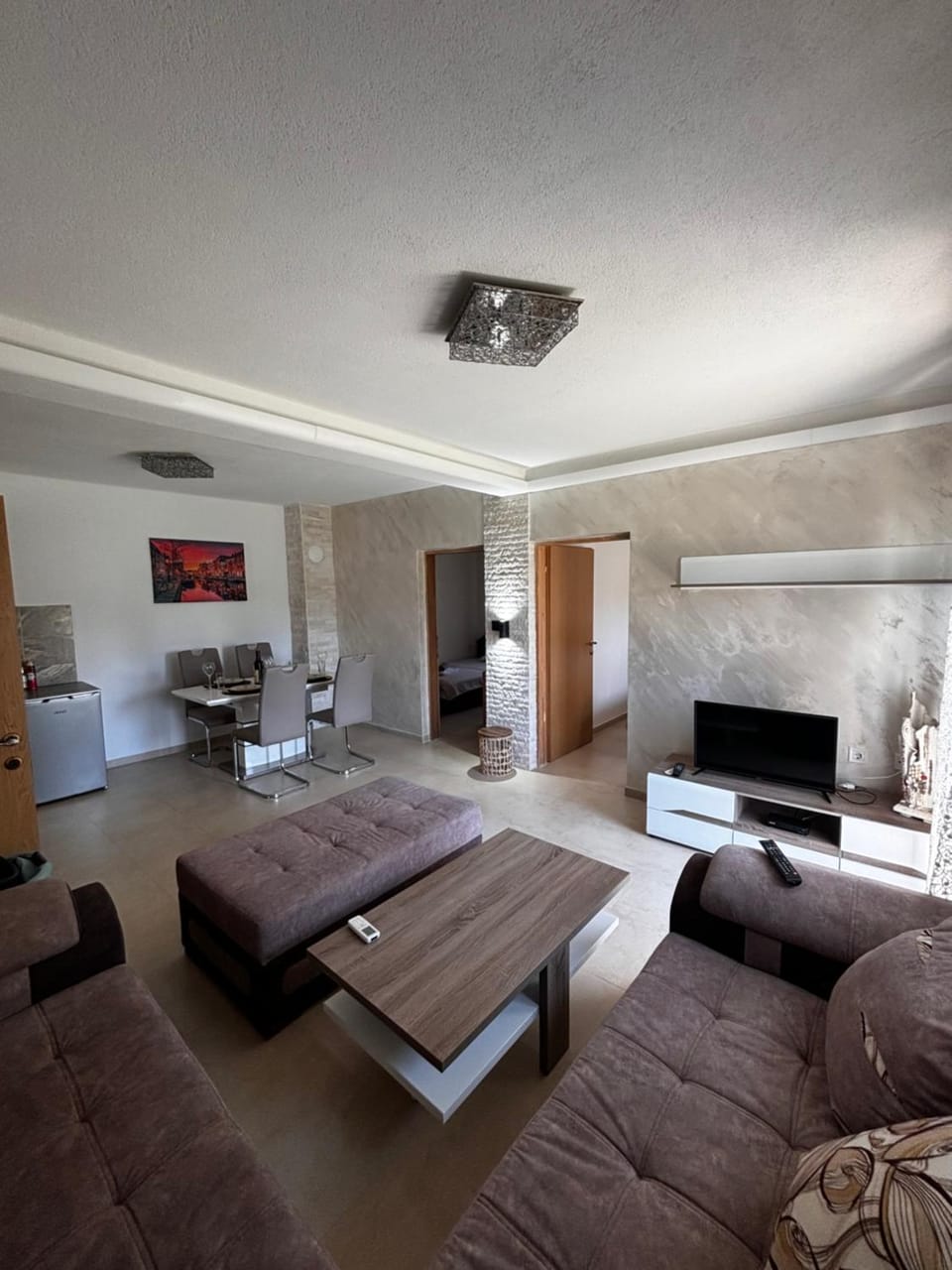 Living room, Dining area