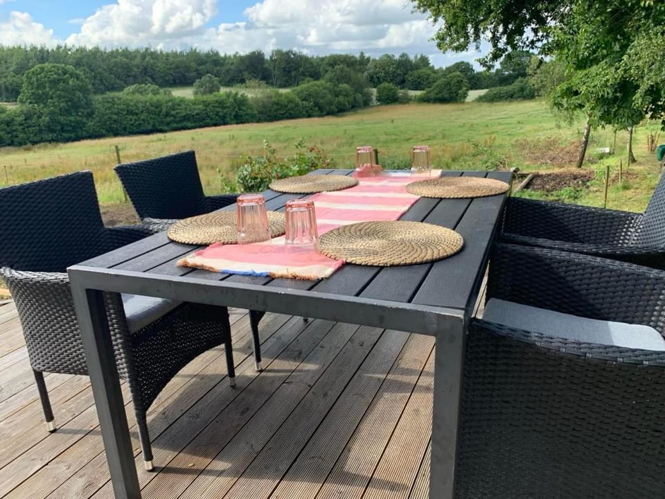 Patio, Day, Natural landscape, Garden, View (from property/room), Balcony/Terrace, Garden view