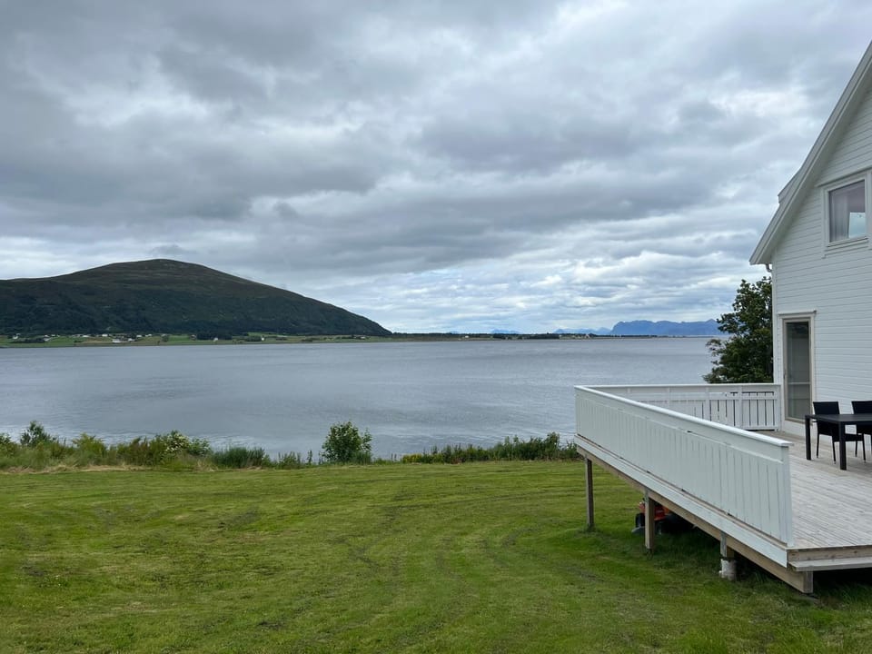 Sjønært feriehus, båt tilgjengelig for leie House in Norway