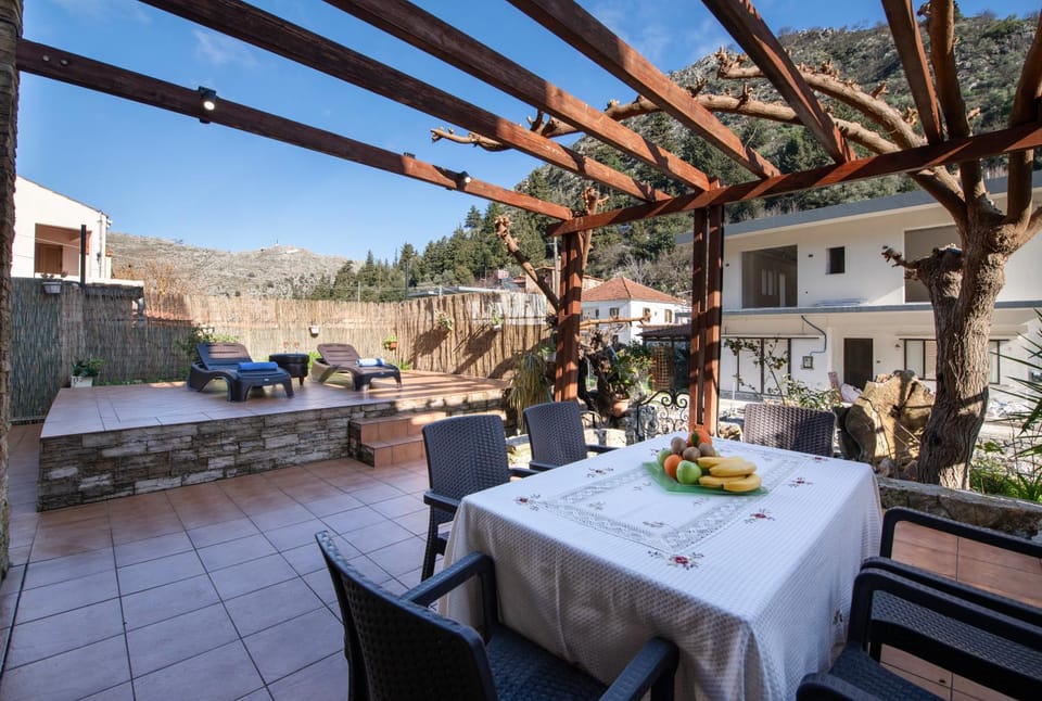 Spring, Natural landscape, Summer, View (from property/room), Balcony/Terrace, Food and drinks, Dining area, Mountain view, furniture, sunbed