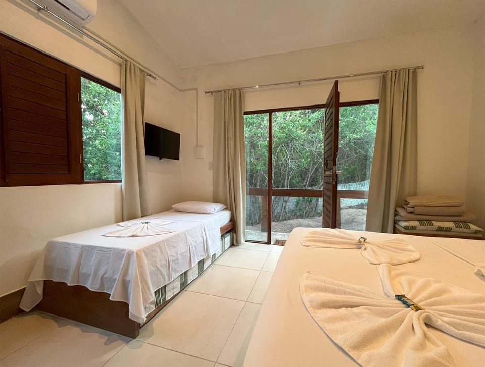 Bed, TV and multimedia, Bedroom, air conditioner