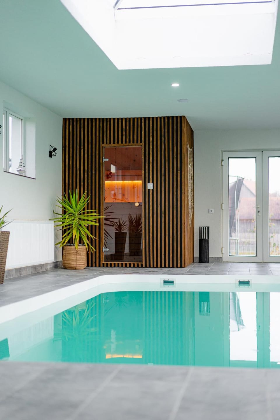 Swimming pool