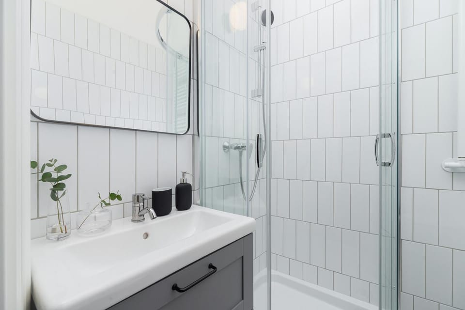 Shower, Bathroom, towels