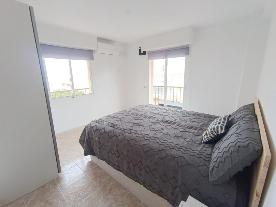 Bed, Photo of the whole room, Bedroom, air conditioner