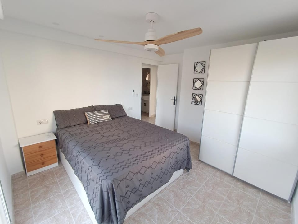 Bed, Photo of the whole room, Bedroom, wardrobe