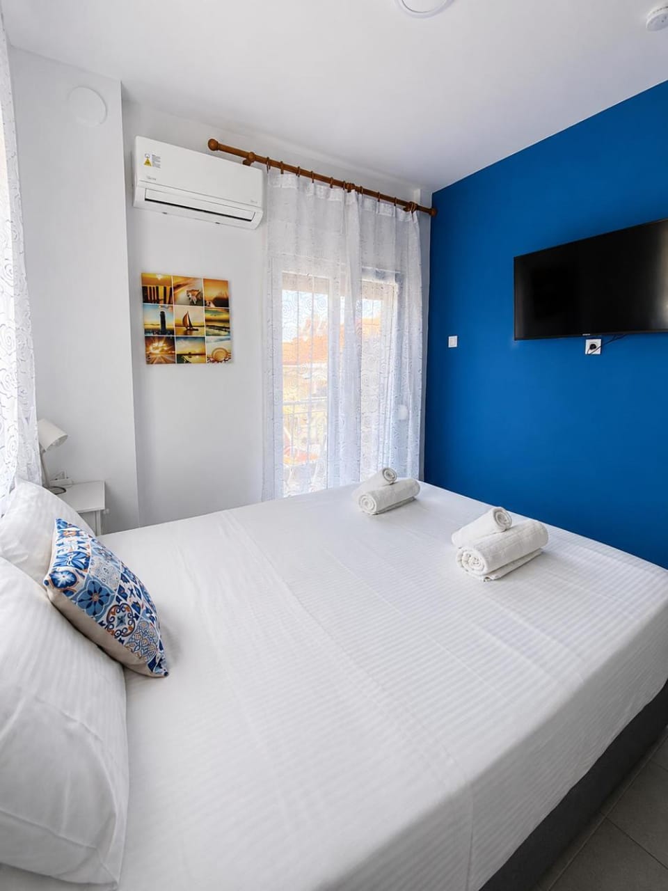TV and multimedia, air conditioner