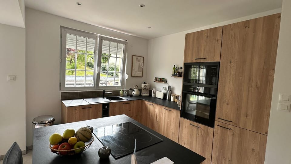 Kitchen or kitchenette, dishwasher, oven, pet friendly, stove, toaster