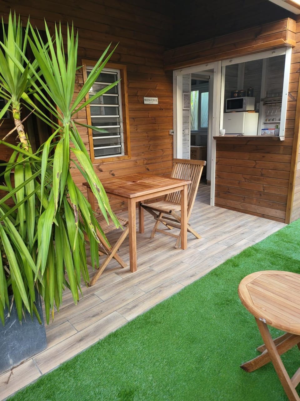 Bungalow chez Séve et Savi avec jacuzi Chalet in Leeward Islands