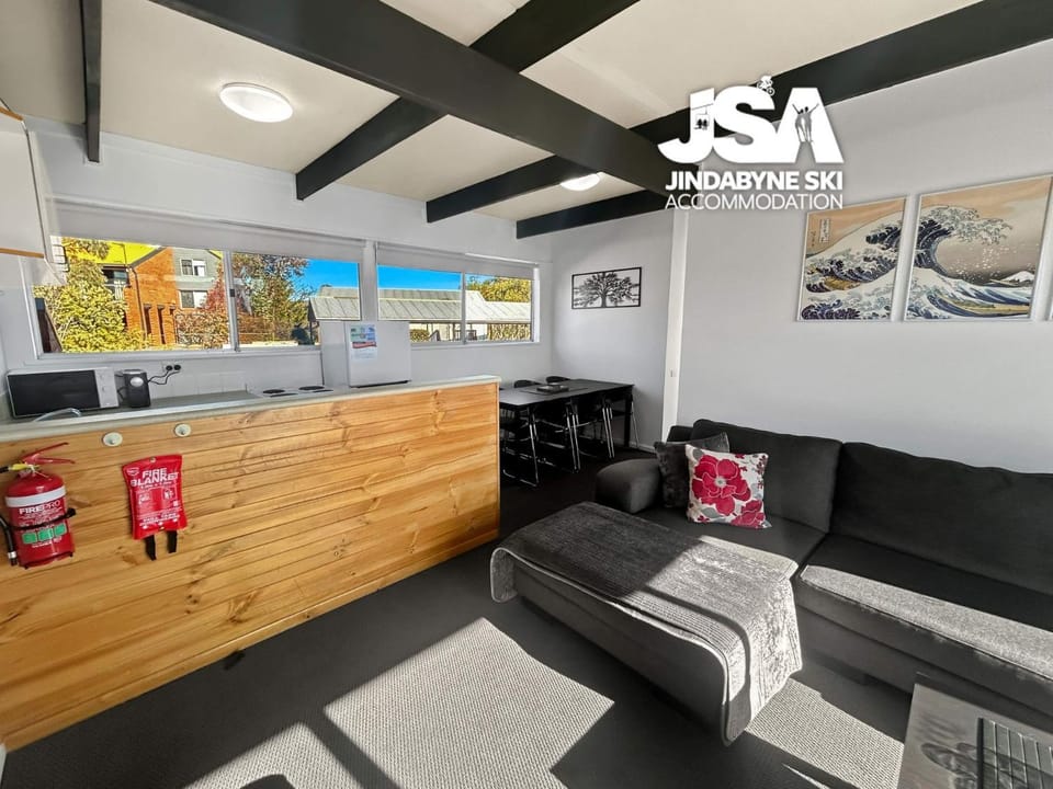 Kitchen or kitchenette, Living room, Seating area