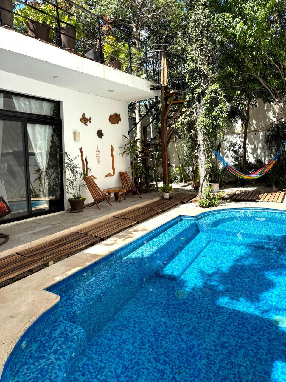 Swimming pool