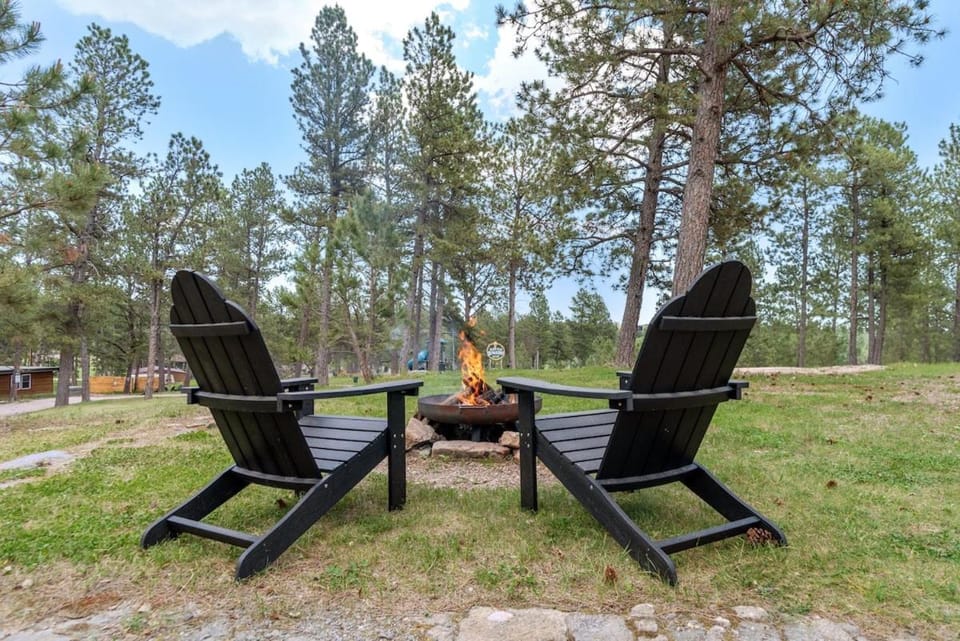 Day, View (from property/room), Seating area, fireplace