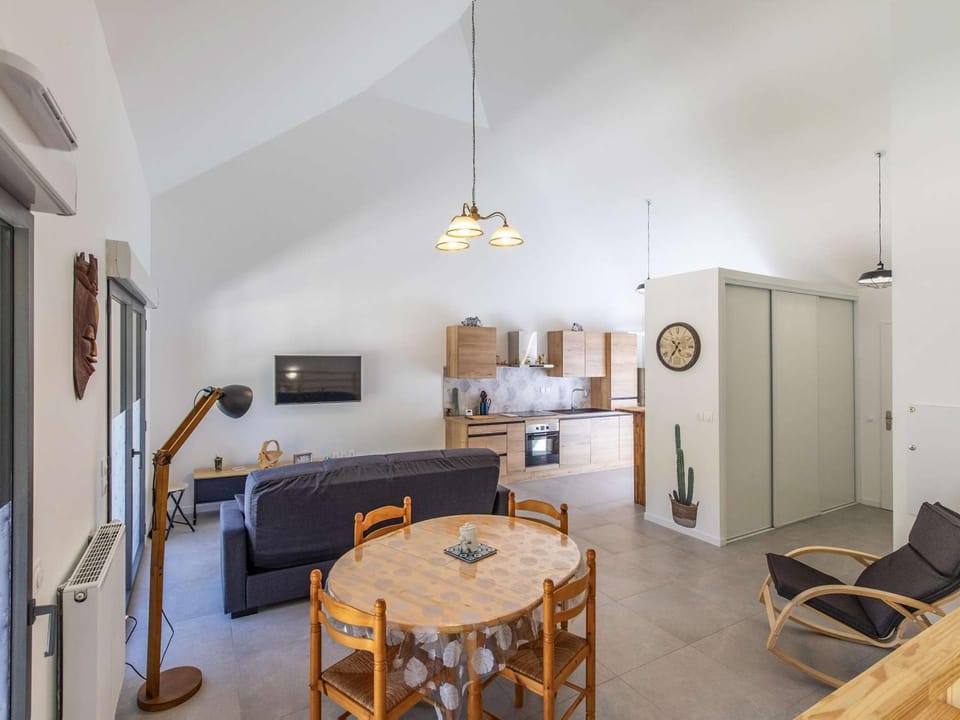 Lodge neuf avec 3 chambres, terrasse et parking, à 5 min du centre de Cauterets - FR-1-401-298 Apartment in Cauterets