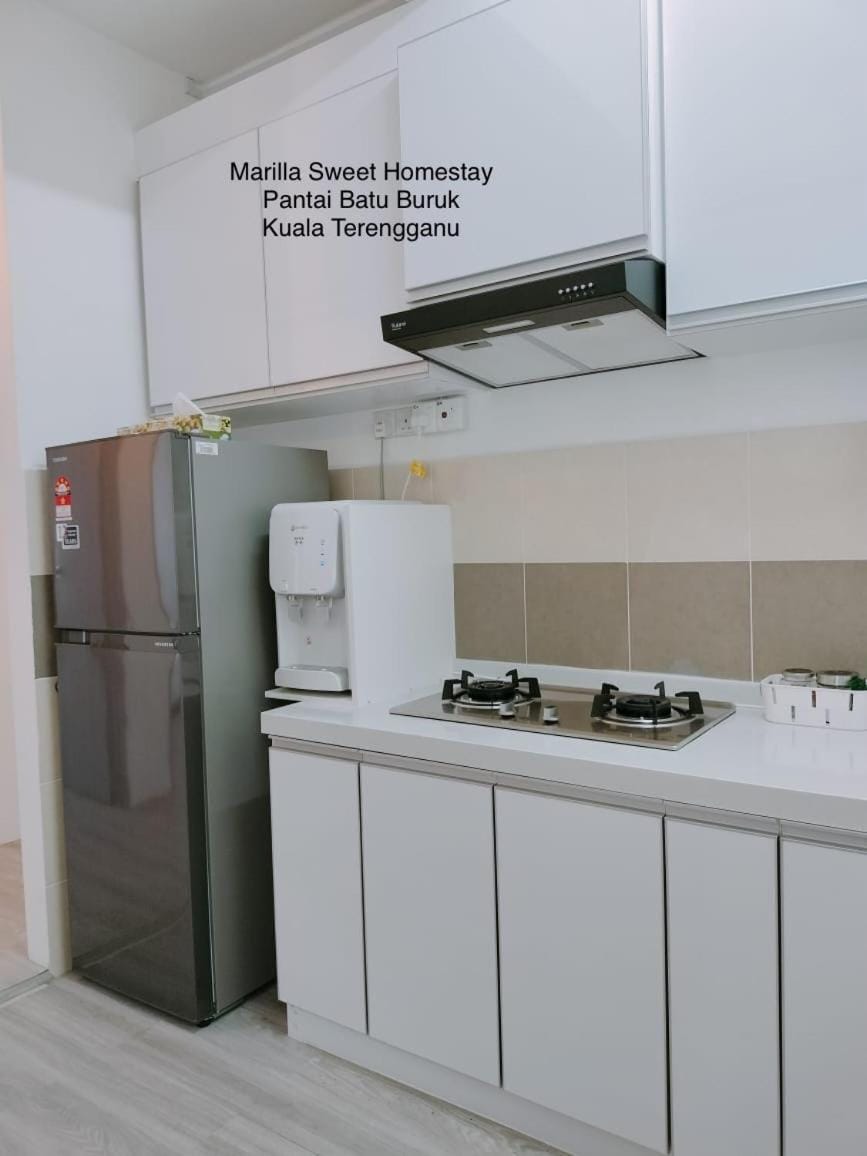 Kitchen or kitchenette, dishwasher