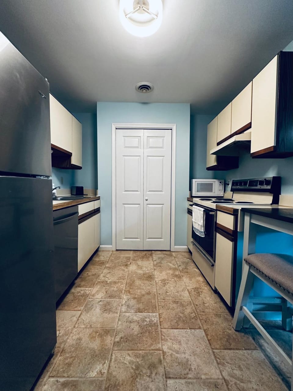 dishwasher, microwave, stove, kitchen