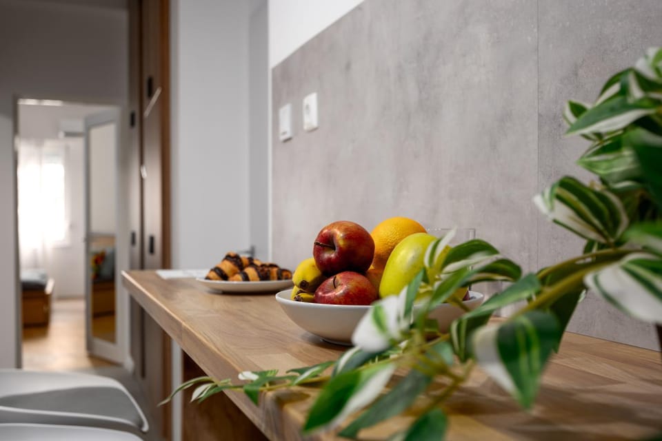 Food and drinks, Dining area
