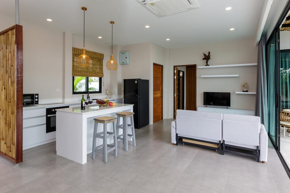 TV and multimedia, Dining area
