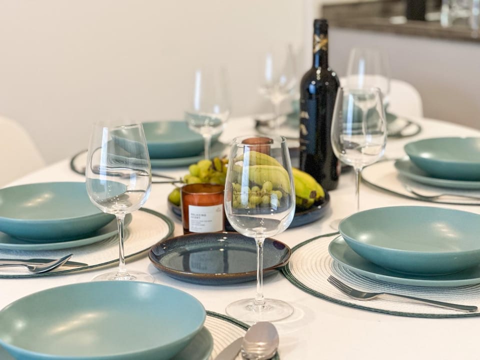 Food and drinks, Dining area
