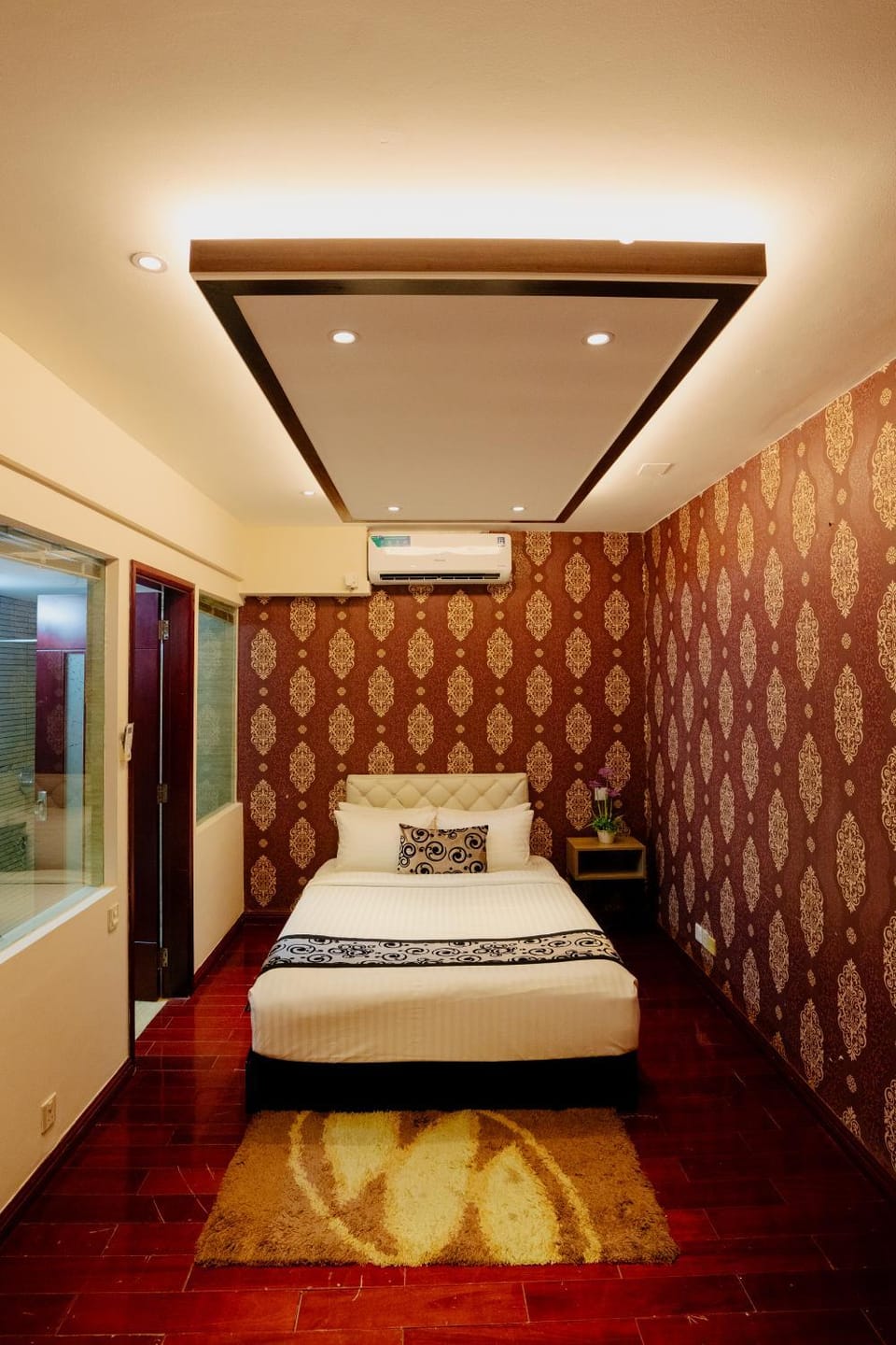 Bed, Bedroom, internet, room service, air conditioner