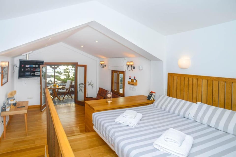 Buenavista Ocean Sunset House in Isla de Lanzarote
