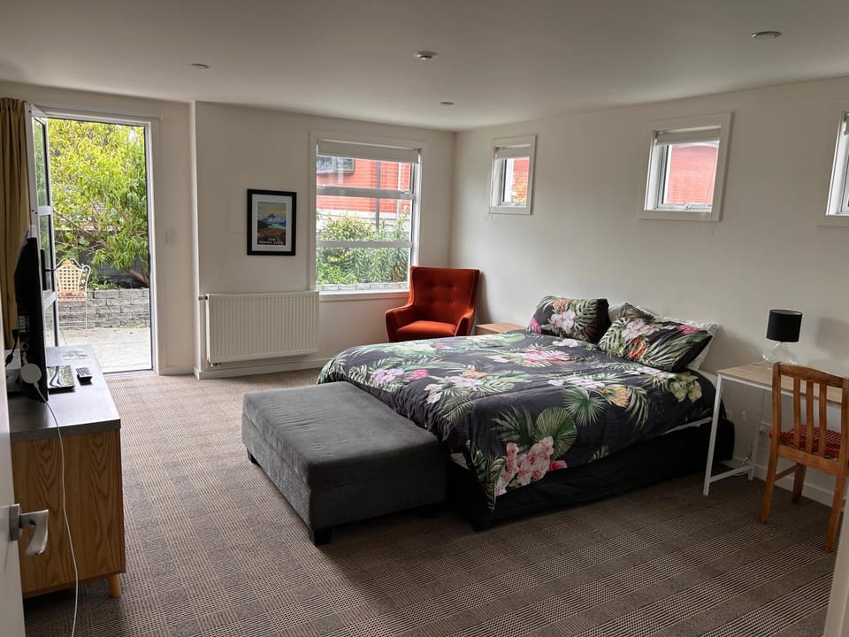 Cbay 1 Bedroom Suite Bed and Breakfast in Otago
