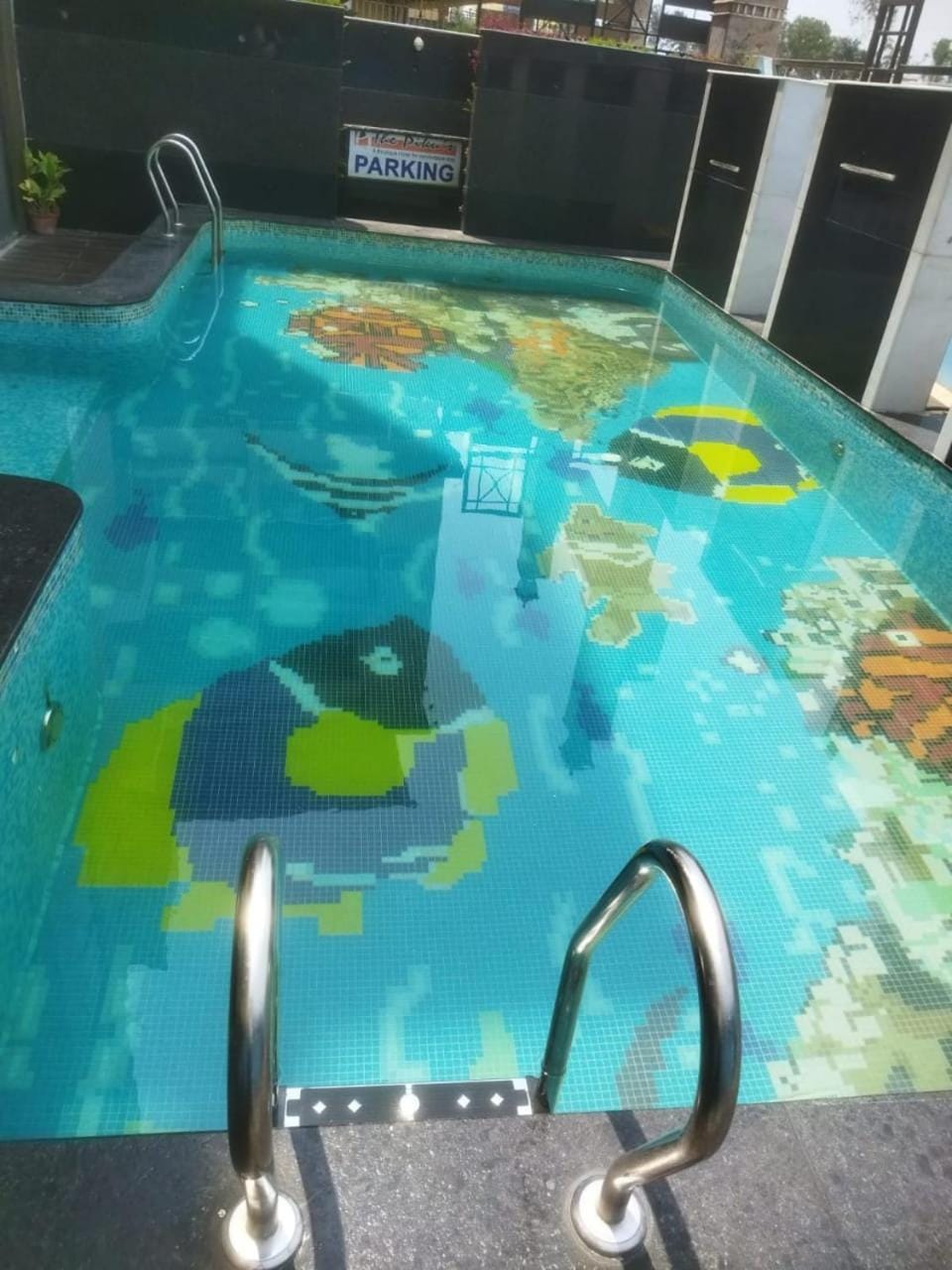Swimming pool