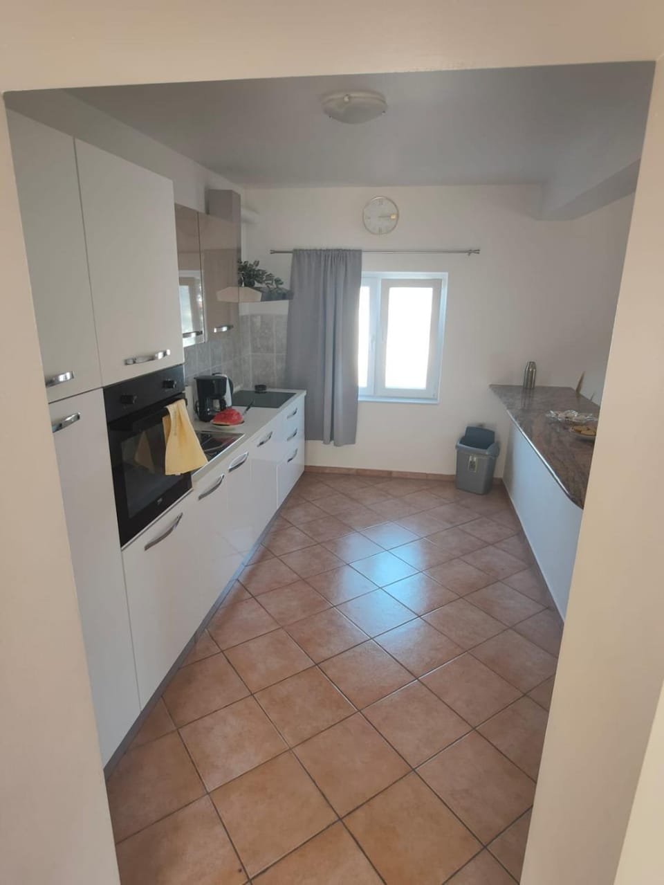Kitchen or kitchenette, oven, stove