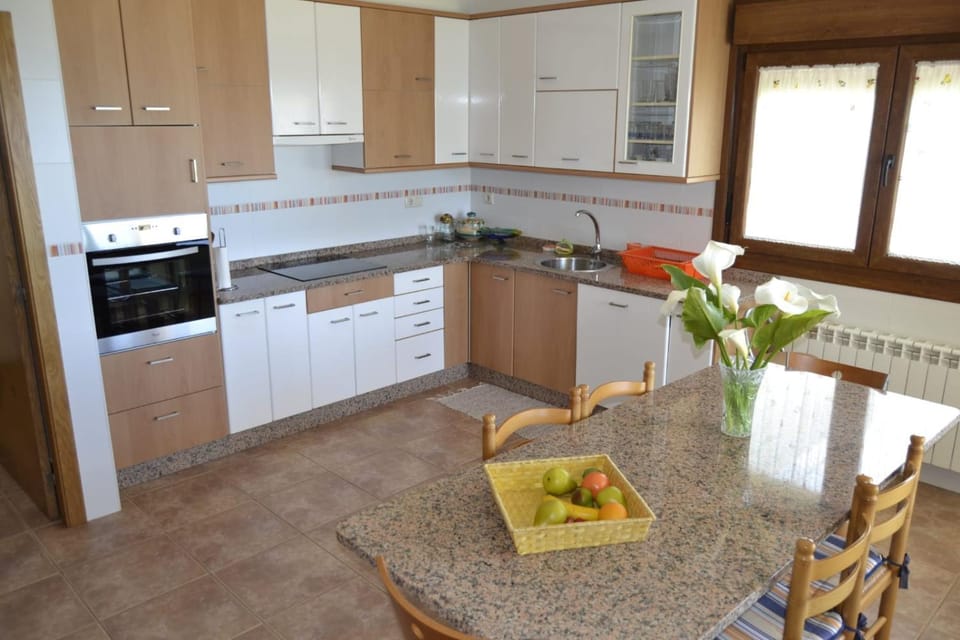 ROOMS PEREGRINOS B Casa Alicia Vacation rental in Galicia