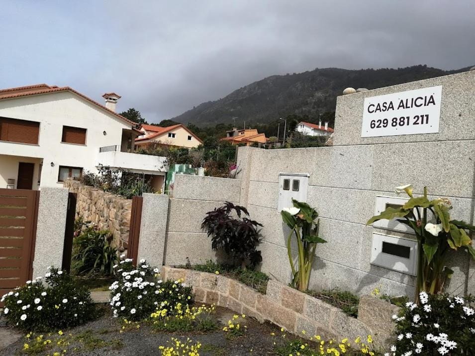 ROOMS PEREGRINOS B Casa Alicia Vacation rental in Galicia