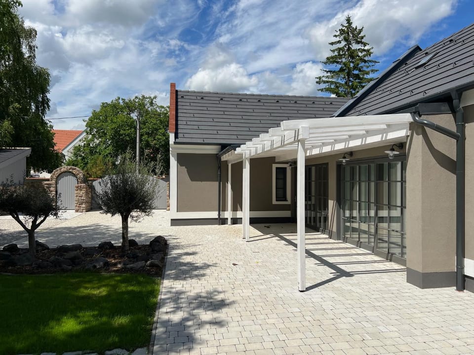 KisKütyü Villa in Hungary