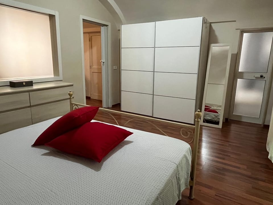 Bed, Bedroom, wardrobe