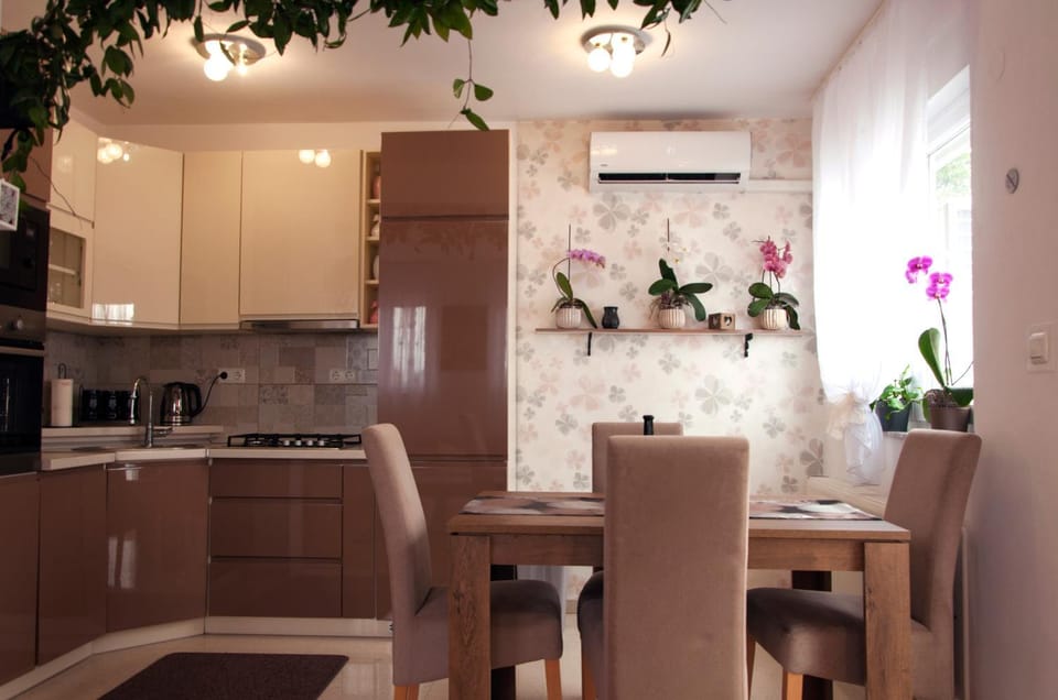 Apartman Orhideja Apartment in Croatia