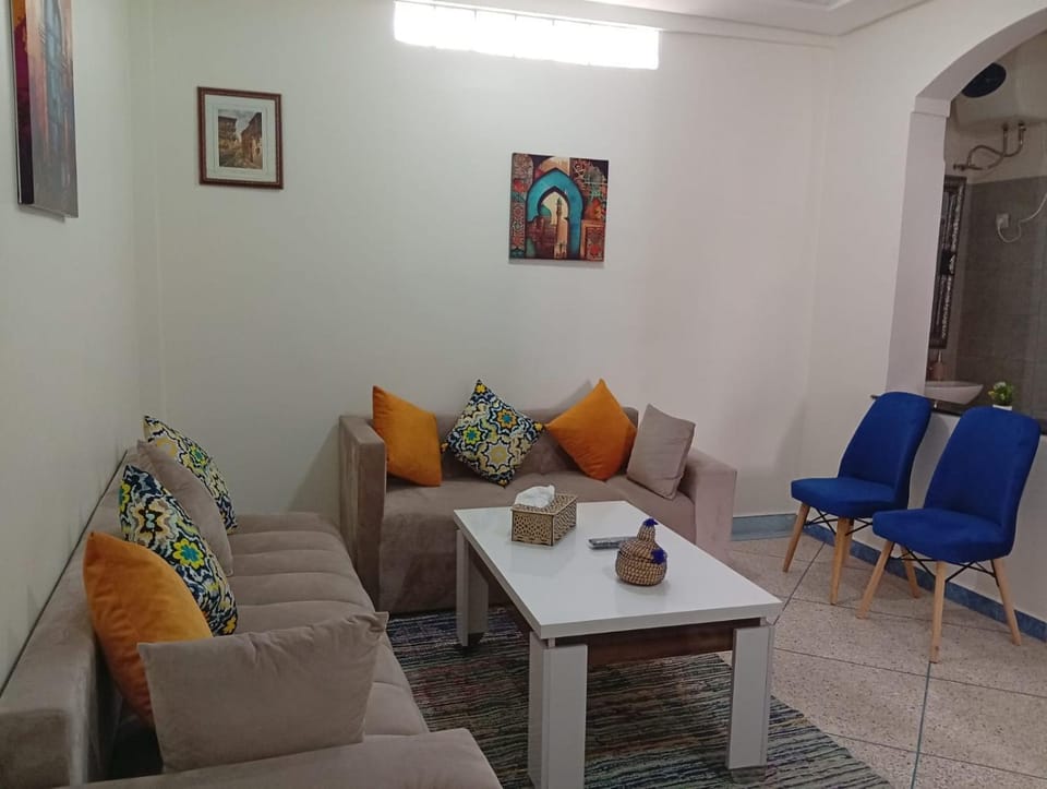 Communal lounge/ TV room, Living room, Seating area
