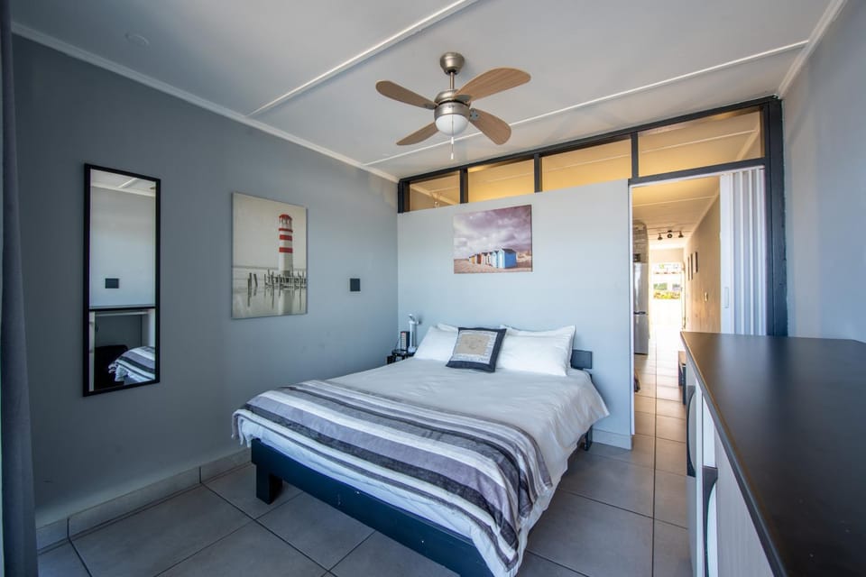 Driftsands Uvongo Beachfront Apartment in Margate