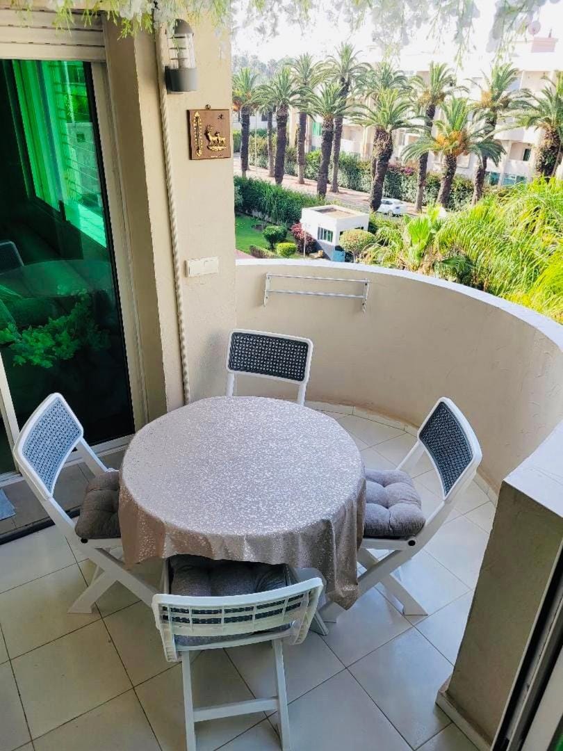 The hidden oasis, steps from the beach and pool Apartment in Mohammedia