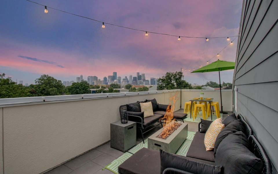 Balcony/Terrace, Seating area, Evening entertainment
