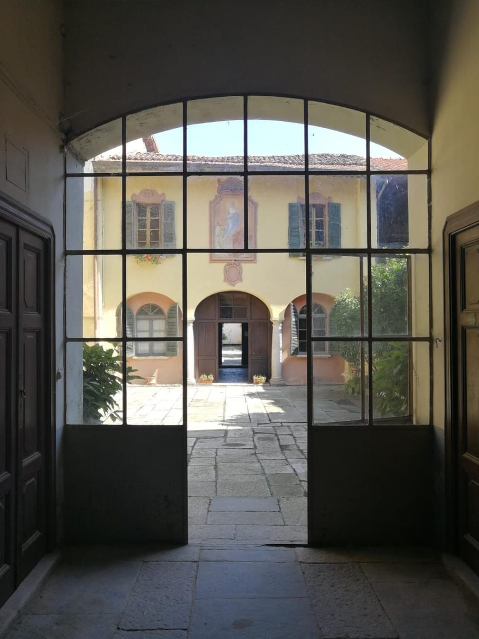 Facade/entrance, Day