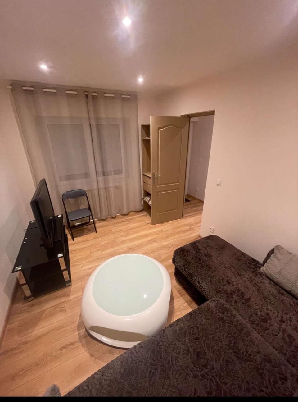 TV and multimedia, Living room, Seating area