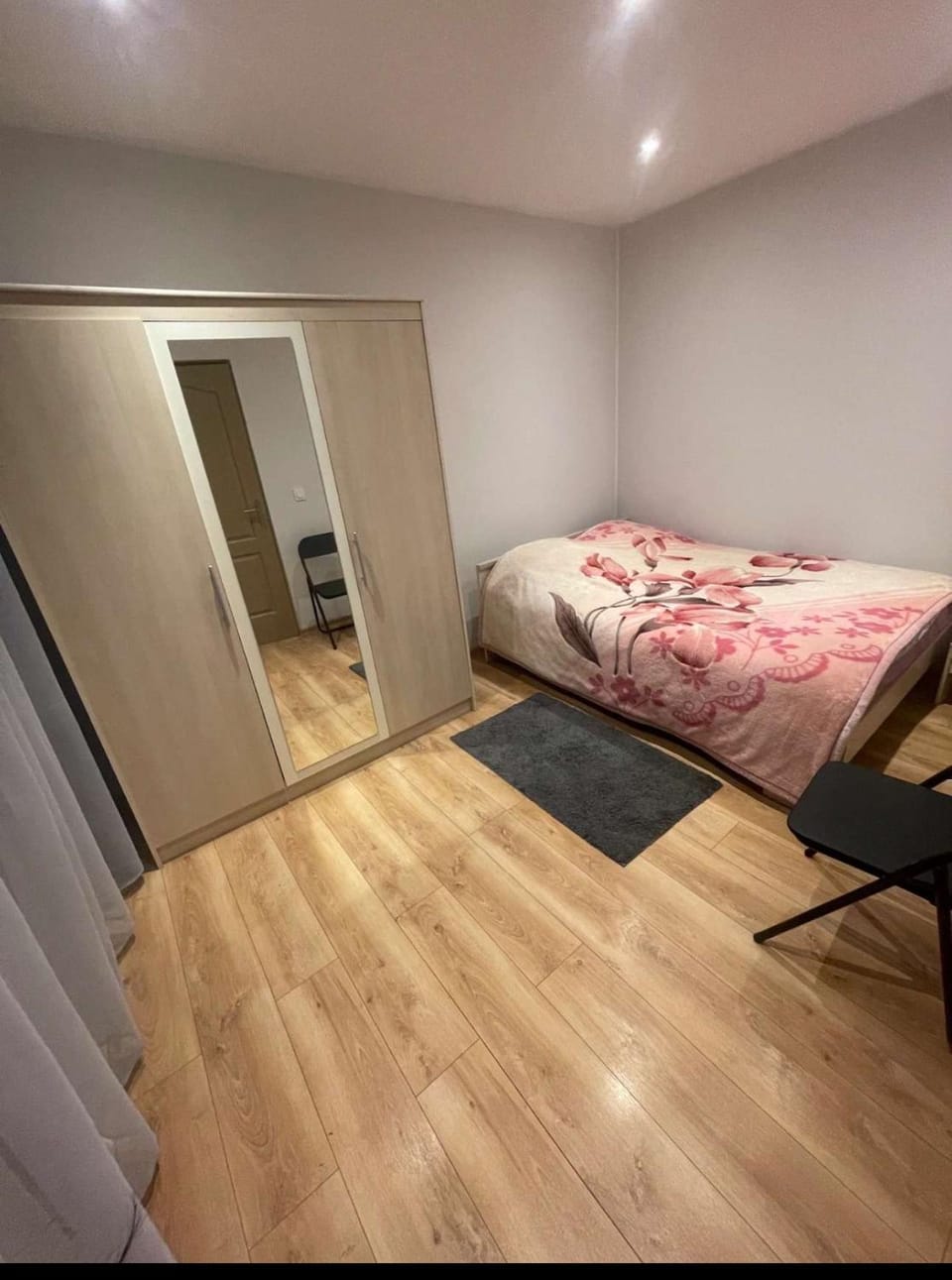 Bed, Photo of the whole room, Bedroom, wardrobe