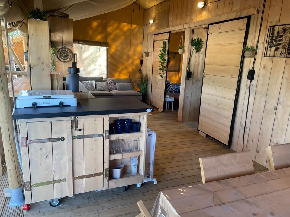 Tente chauffée avec piscine lagon Luxury tent in Vallon-Pont-d'Arc