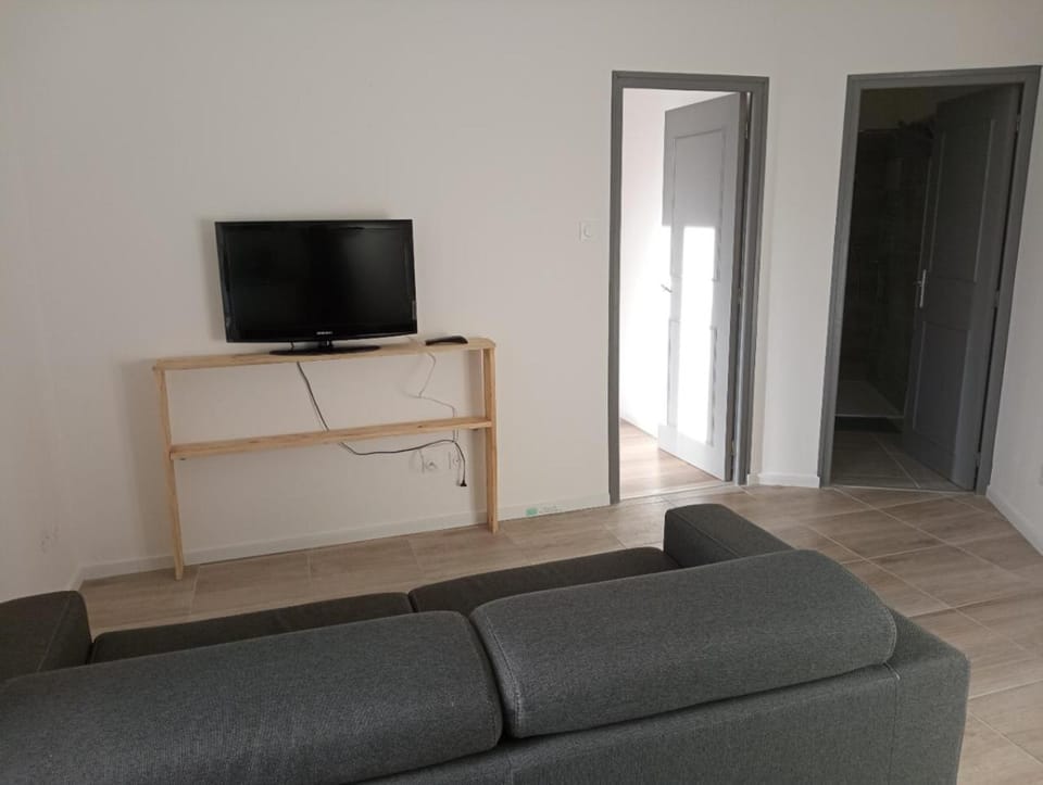 Appart proche toutes commodités Apartment in Auvergne-Rhône-Alpes