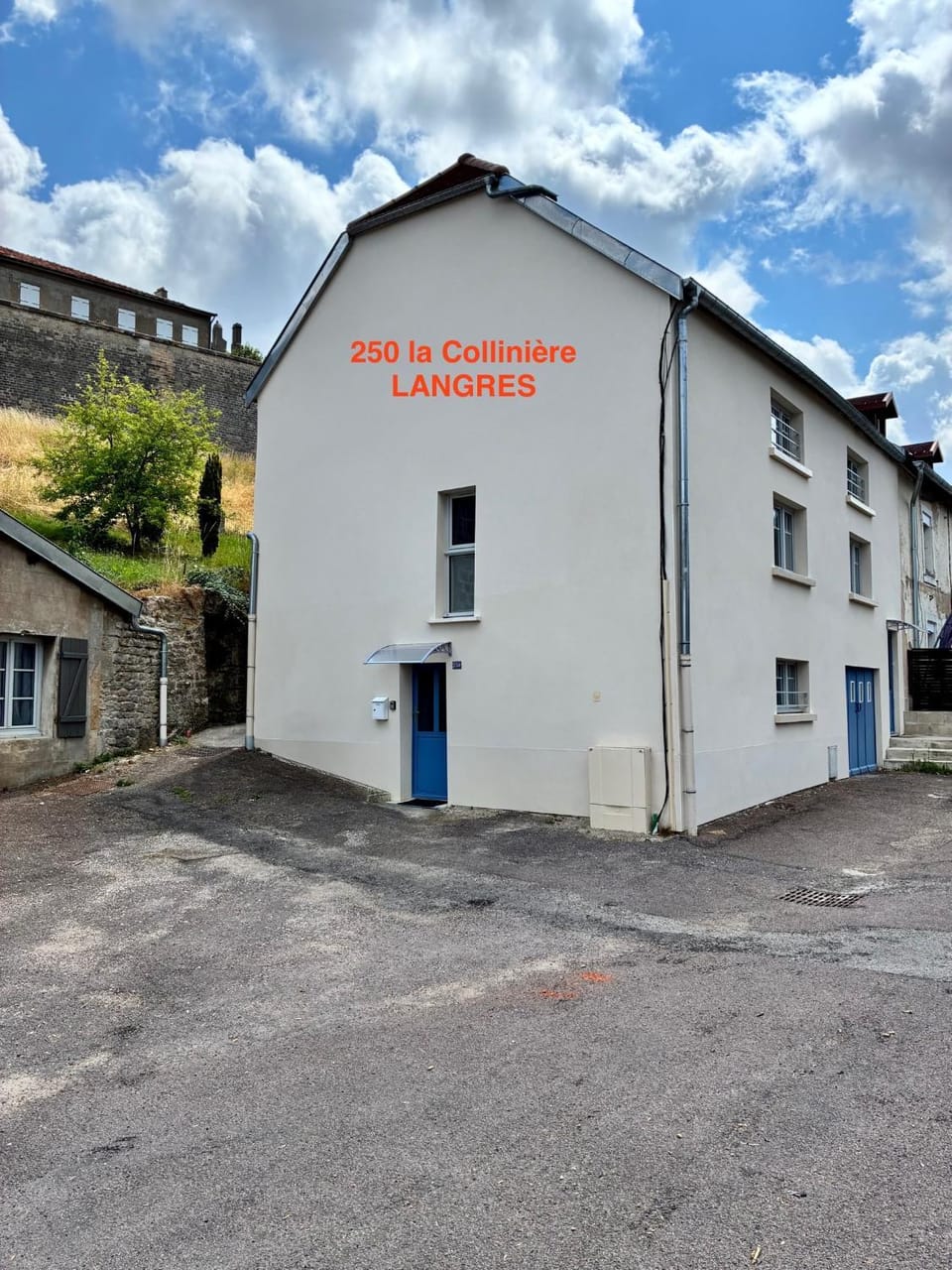 Tiny room Apartment in Langres