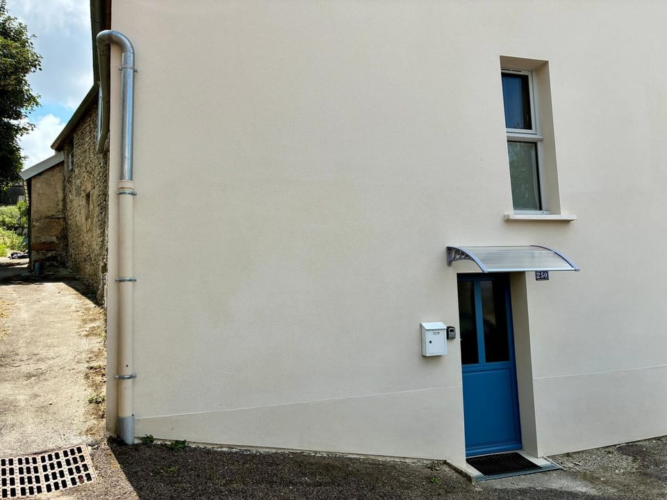 Tiny room Apartment in Langres