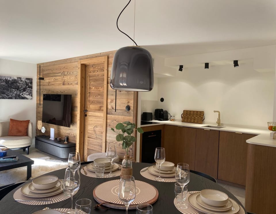 Kitchen or kitchenette, Living room, Dining area