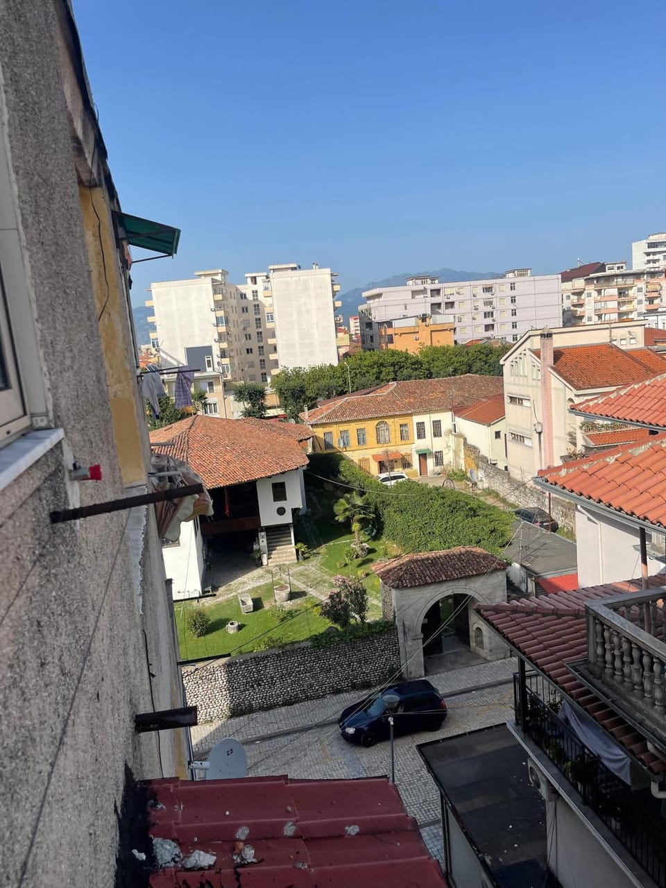 Property building, Neighbourhood, City view, Street view