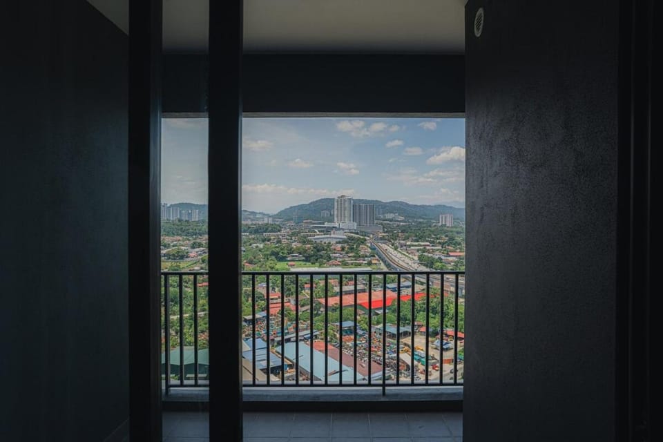 Louis Homestay at Netizen Residence SOHO Apartment in Negeri Sembilan, Malaysia