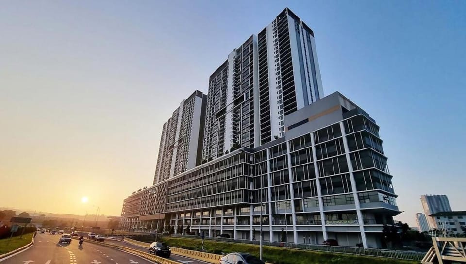 Louis Homestay at Netizen Residence SOHO Apartment in Negeri Sembilan, Malaysia