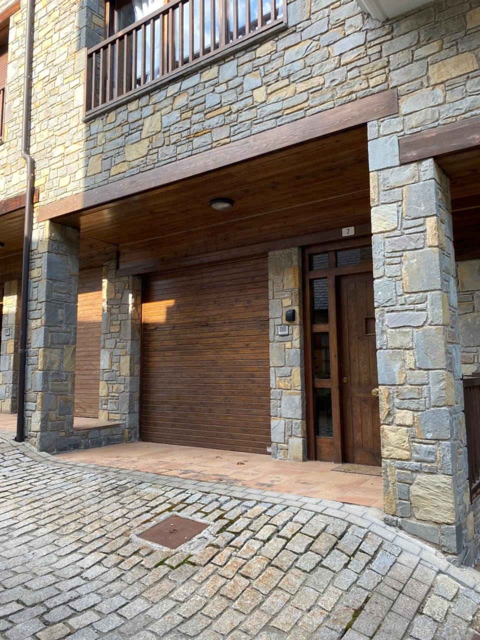 Facade/entrance