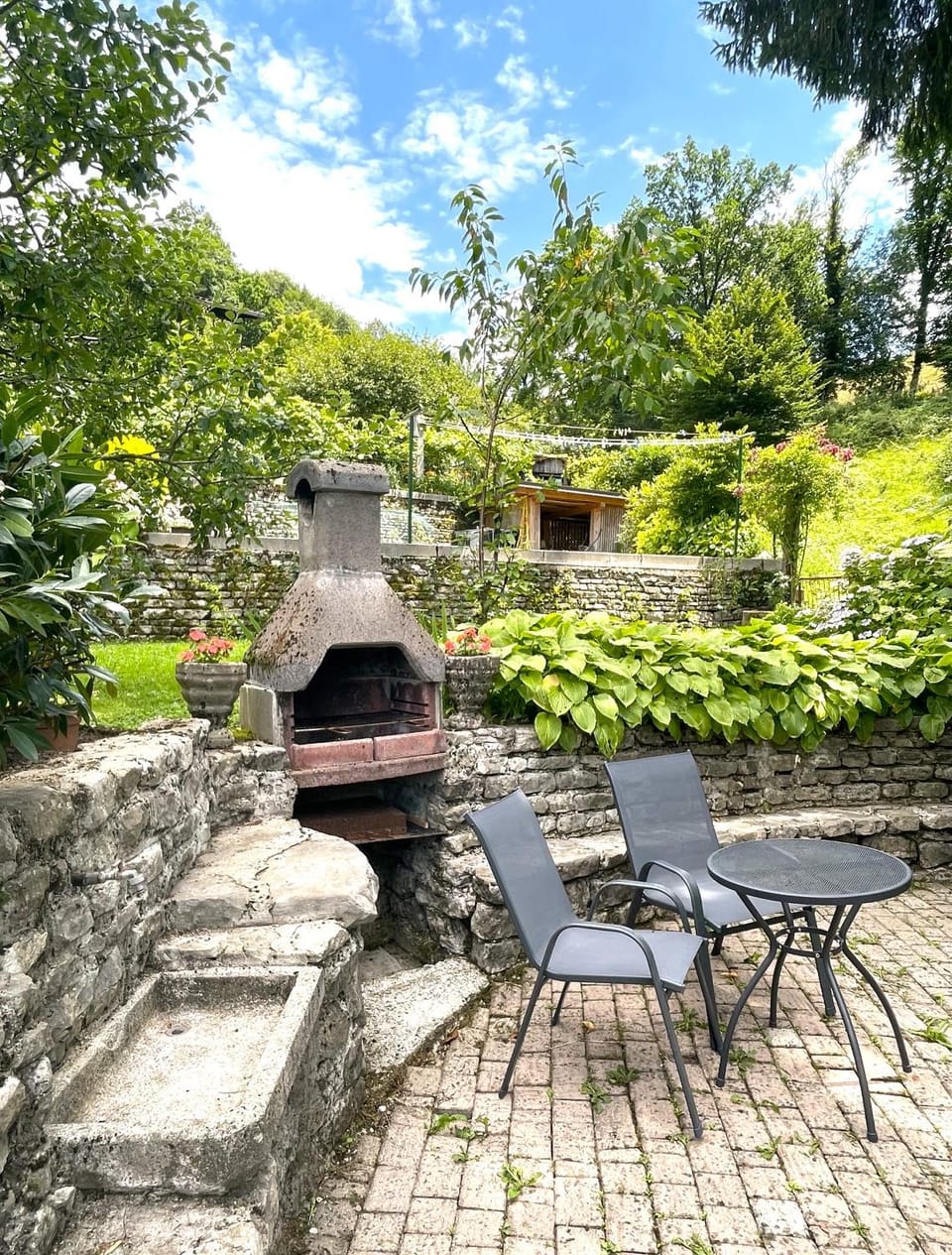 BBQ facilities, Garden, Dining area, Garden view