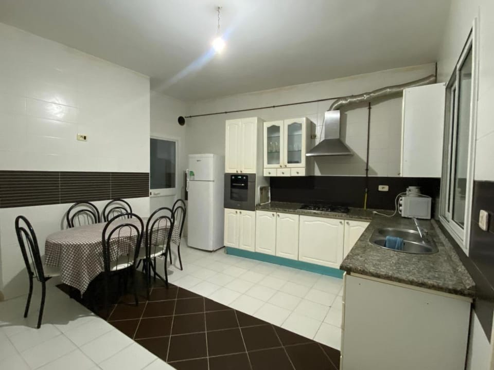 Dining area, oven, stove
