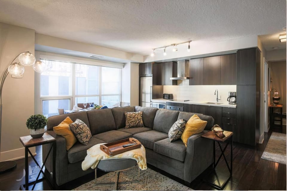 Skyline Suites - Walk to MTCC, ACC, Rogers Centre & Entertainment District Apartment hotel in Toronto